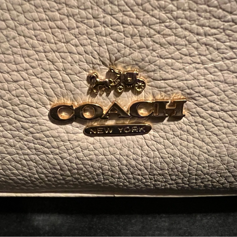 Coach Cream Leather Crossbody Bag. - Picture 2 of 14